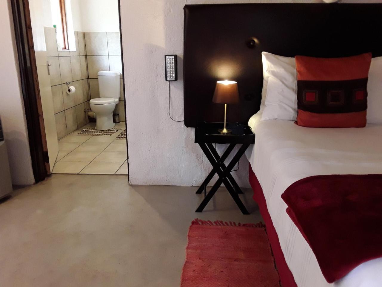 Bush Pub & Inn Hoedspruit Dış mekan fotoğraf